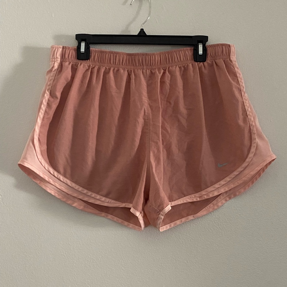 Women’s Nike Tempo Dri-fit shorts size XXL